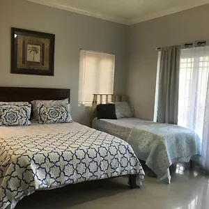 Alexanders Penthouse On The , Ocho Rios Jamaica